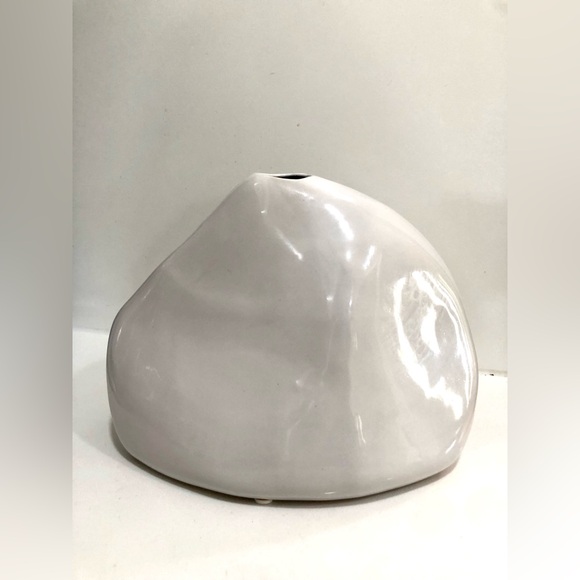 Unique Organic Form Vase - Picture 4 of 7